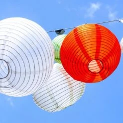 Orange85 Lampion Set Van 4 Kleuren 28cm Solar LED Verlichting Kunststof Papier